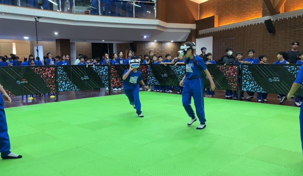 Live match on the arena floor
